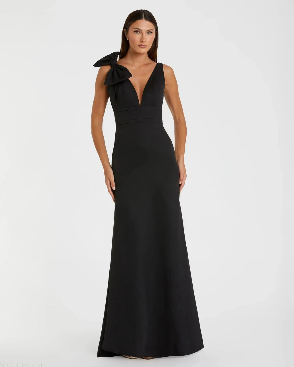 Petite Black Sleeveless V Neck Bow Detail Mermaid Gown